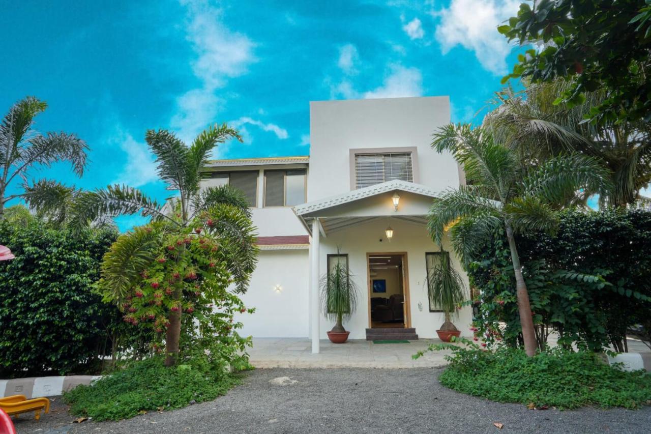 Villa White Coco House 4Bhk Nashik Exterior foto